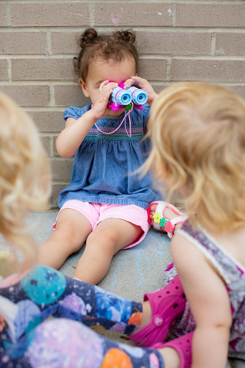 school-kid-binoculars-800v-5872627